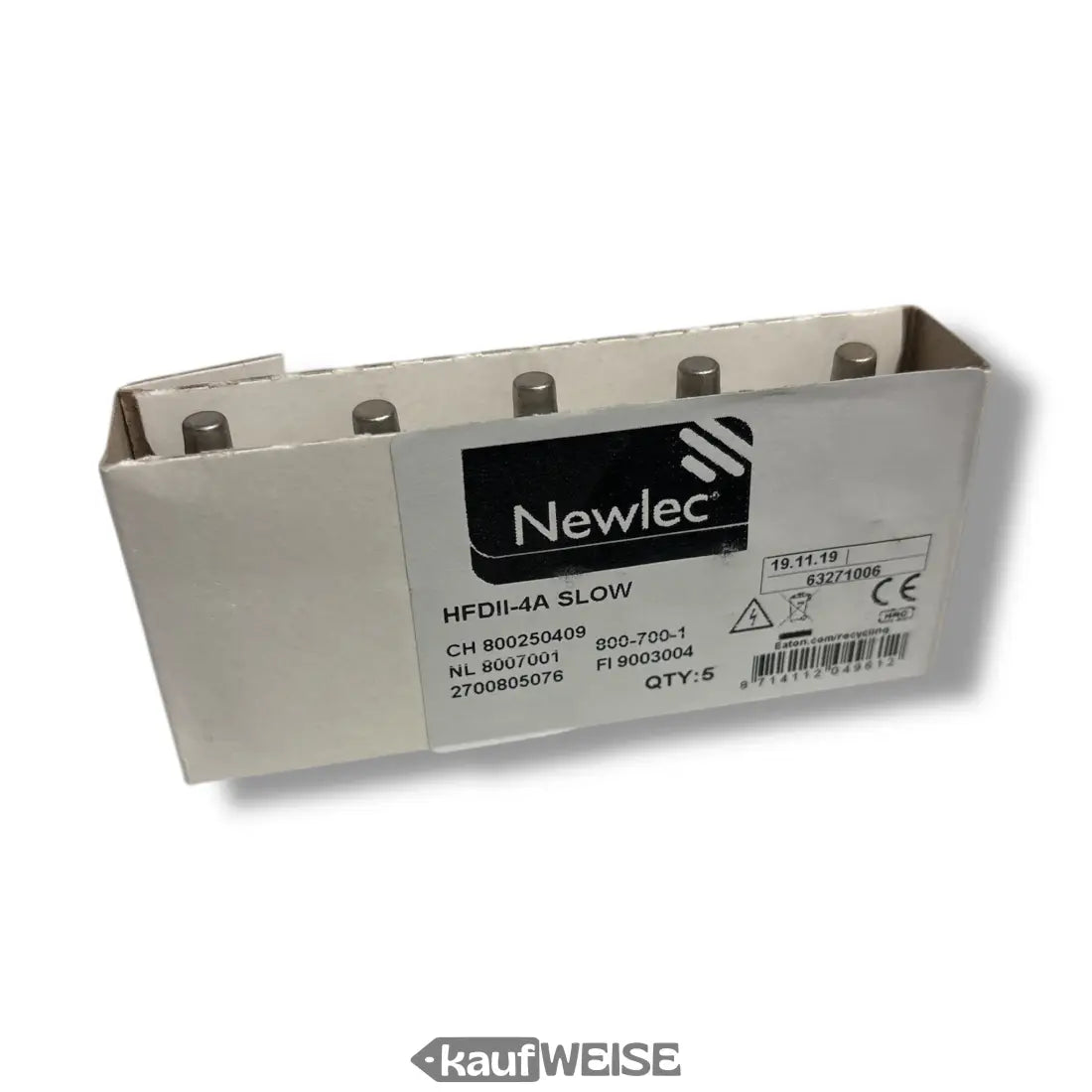 Silberne rechteckige Newlec-Kondensator mit Schwarzbeschriftung im Eaton 4D27 4A 500V 5er-Pack