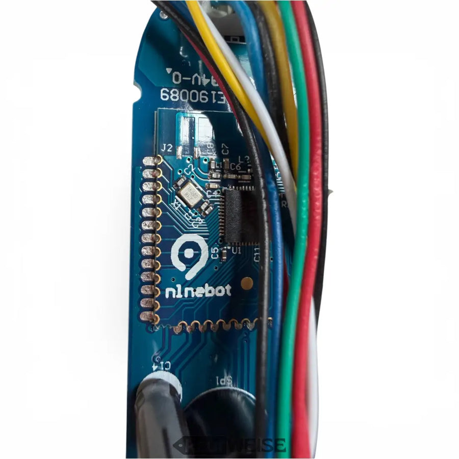 Zintegrowany moduł Bluetooth do integracji z aplikacją na smartfonie